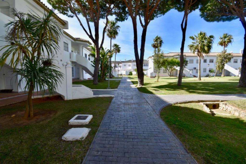 Apartamento La Barrosa - Chiclana - Urb. Pinar Atlantico Chiclana de la Frontera Eksteriør billede